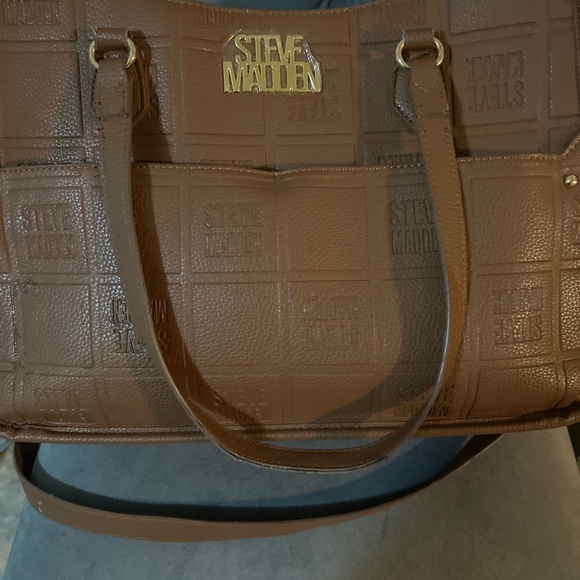 Steve Madden Large Tote 👜 great condition only used a few times. - Picture 1 of 3